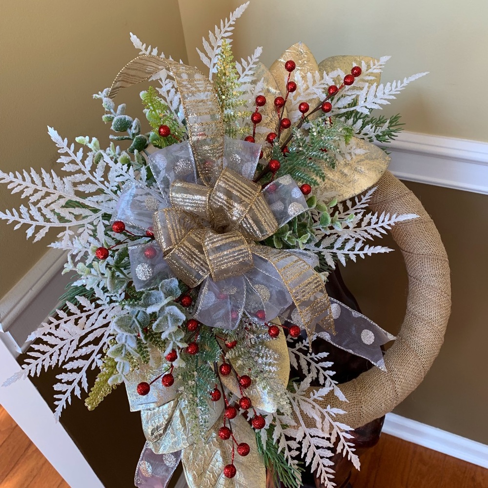 HAND CRAFTED UNIQUE 12” Gorgeous Christmas Wreath/ Wall Decor